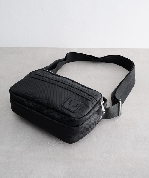 FRED PERRY（フレッドペリー）の「【FRED PERRY】BALLISTIC SIDE BAG L3345（ショルダーバッグ・メンズ・ブラック・FREE）」の12枚目の写真
