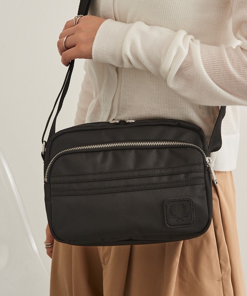FRED PERRY（フレッドペリー）の「【FRED PERRY】BALLISTIC SIDE BAG L3345（ショルダーバッグ・メンズ・ブラック・FREE）」の7枚目の写真