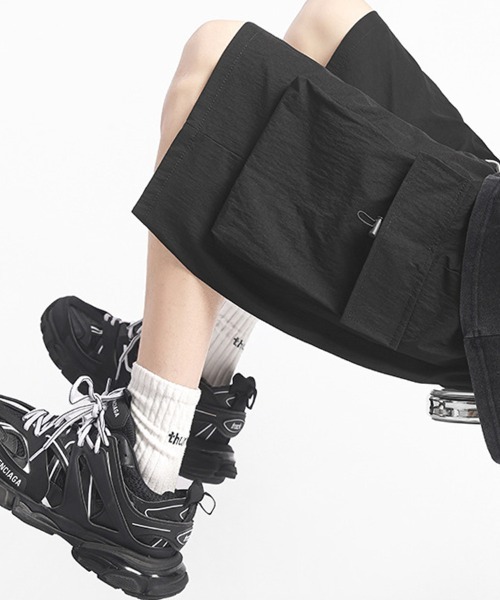 KELVIN(ケルヴァン)の「Loose Cargo Shorts ルーズカーゴショーツ(その他パンツ・メンズ・ブラック・MEDIUM/LARGE)」の1枚目の写真