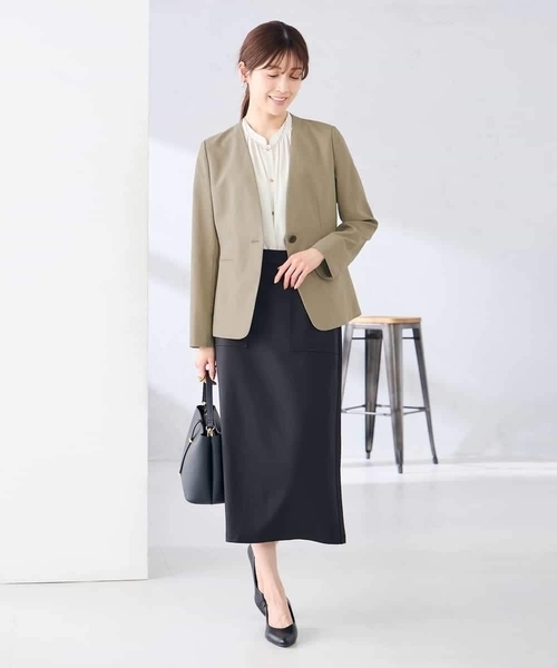 a.v.v(アーヴェヴェ)の「【接触冷感/イージーケア/UVカット/吸水速乾】サマーストレッチノーカラージャケット(ノーカラージャケット・レディース・ライトグレー/ネイビー/ベージュ・38/40/42/36)」の11枚目の写真