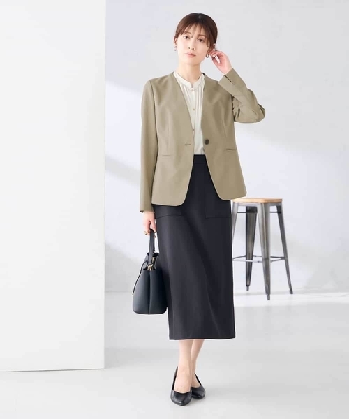 a.v.v(アーヴェヴェ)の「【接触冷感/イージーケア/UVカット/吸水速乾】サマーストレッチノーカラージャケット(ノーカラージャケット・レディース・ライトグレー/ネイビー/ベージュ・38/40/42/36)」の13枚目の写真