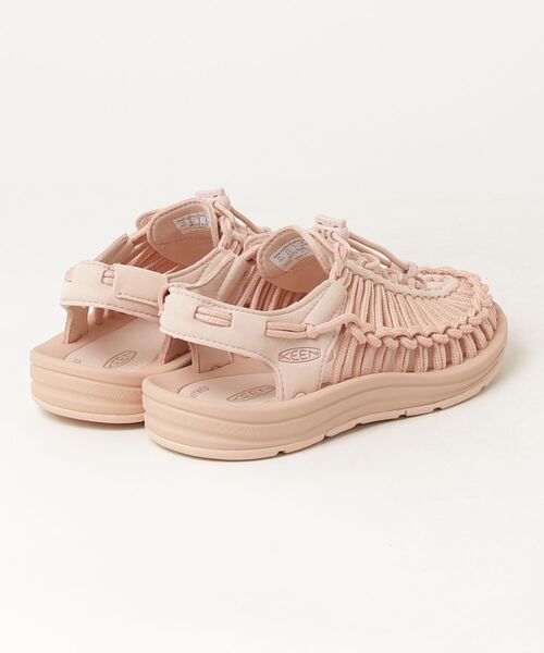 KEEN(キーン)の「【New color】UNEEK / ユニーク / レディース スニーカーサンダル(スニーカー・レディース・ベビーピンク・26cm/25.5cm/25cm/24.5cm/24cm/23.5cm/23cm/22.5cm)」の2枚目の写真