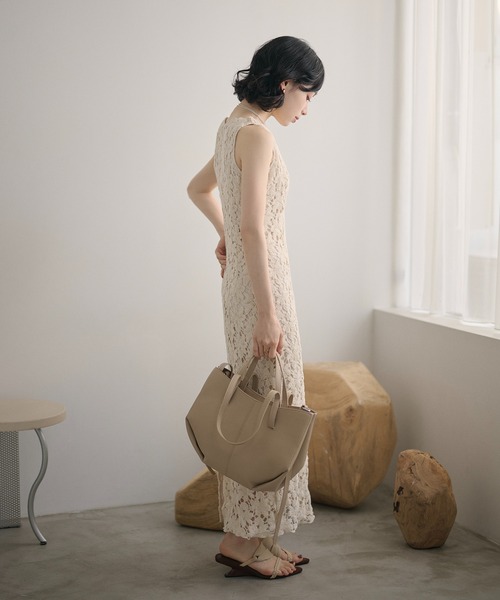 LAULEN(ローレン)の「flower crochet back slit long dress /フラワークロシェバックスリットロングドレス(ワンピース・レディース・アイボリー・M/S)」の4枚目の写真