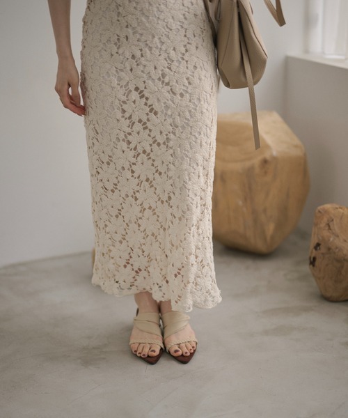 LAULEN(ローレン)の「flower crochet back slit long dress /フラワークロシェバックスリットロングドレス(ワンピース・レディース・アイボリー・M/S)」の11枚目の写真