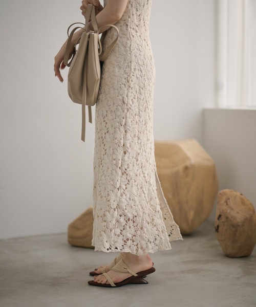 LAULEN(ローレン)の「flower crochet back slit long dress /フラワークロシェバックスリットロングドレス(ワンピース・レディース・アイボリー・M/S)」の12枚目の写真
