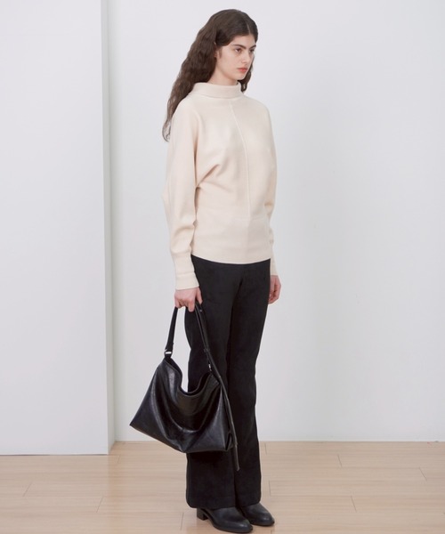 Never mind the XU / Chikashitsu+(ネバーマインド ザ エックスユー / チカシツプラス)の「【HAH ARCHIVE】Contour Belted Bag(Faux Leather) / 【ハーアーカイブ】コントゥアベルテッドワンショルダーバッグ(フォーレザー)(ショルダーバッグ・メンズ・ブラック・ONE SIZE)」の18枚目の写真