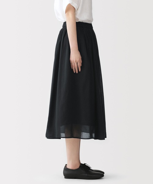 無印良品(ムジルシリョウヒン)の「婦人 強撚 ギャザースカート(スカート・レディース・ブラック/ダークグリーン/ホワイト系/ブラック系・S/L/M/XL)」の11枚目の写真