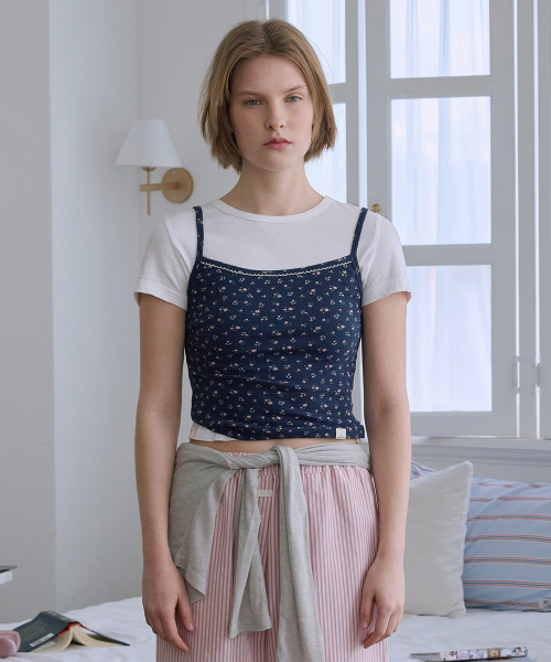 AFTERHOURS(アフターアワーズ)の「FLORAL CAMISOLE (NAVY)(Tシャツ/カットソー・レディース・ネイビー・FREE)」の5枚目の写真