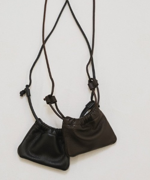 TODAYFUL（トゥデイフル）の「[TODAYFUL/トゥデイフル] レザーコンパクトパース（ショルダーバッグ・レディース・ブラック・F）」の4枚目の写真