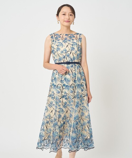 ANAYI(アナイ)の「ラーレエンブロイダリーフレア ワンピース(ドレス・レディース・ネイビー/ベージュ・38/36/34)」の10枚目の写真