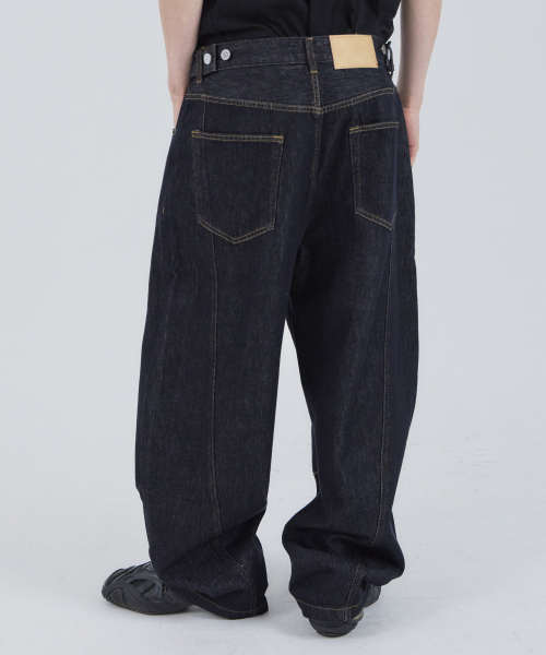 FORCESENSITIVE(フォースセンスティブ)の「FST CURVED PANTS (INDIGO)(デニムパンツ・メンズ・その他・1/2)」の3枚目の写真