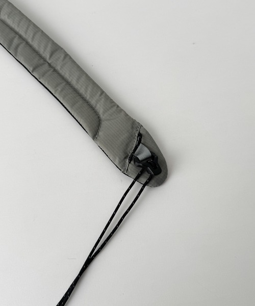 CANAL JEAN(キャナルジーン)の「choice_cnl ナイロンメッシュサコッシュ(ショルダーバッグ・レディース・カーキ・ONE SIZE)」の3枚目の写真