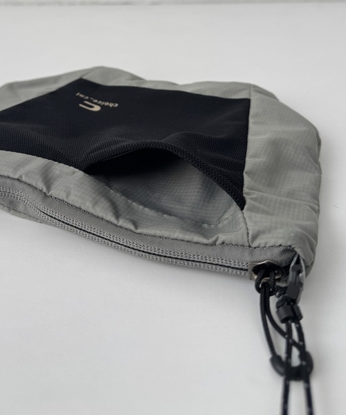 CANAL JEAN(キャナルジーン)の「choice_cnl ナイロンメッシュサコッシュ(ショルダーバッグ・レディース・カーキ・ONE SIZE)」の5枚目の写真