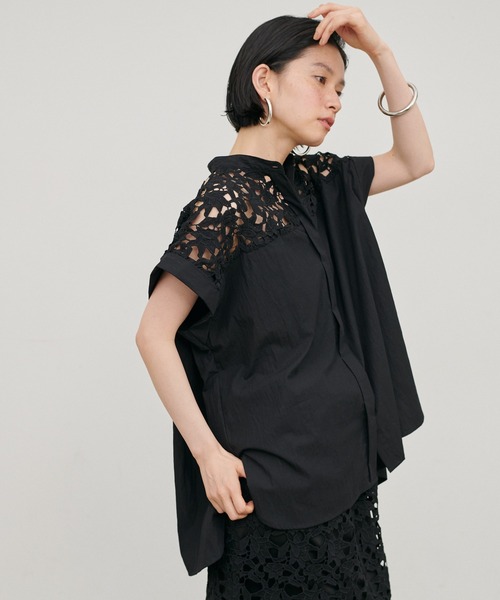 LARUTA(ラルータ)の「【LARUTA】刺繍レースドロップショルダーシャツ(シャツ/ブラウス・レディース・カーキ/オフホワイト/ブラック/ストライプ・FREE)」の7枚目の写真
