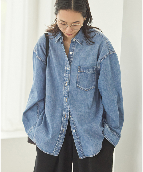 JOURNAL STANDARD(ジャーナルスタンダード)の「コーンデニムライトオンス シャツ(シャツ/ブラウス・レディース・ブルー系その他/ネイビー・FREE)」の2枚目の写真