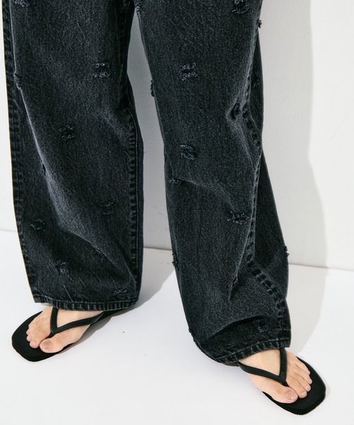 INSCRIRE(アンスクリア)の「INSCRIRE Dot Hole Denim Pants(デニムパンツ・レディース・ブラック/ブルー・30/31/28/29)」の16枚目の写真