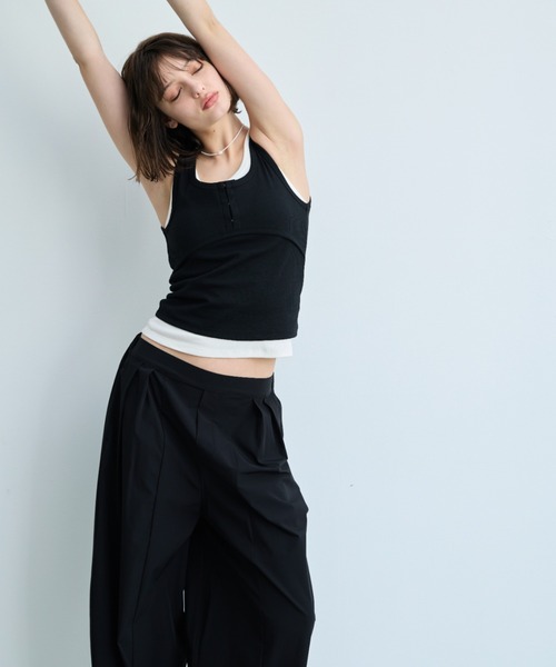DRWCYS（ドロシーズ）の「【接触冷感/UVカット】タックコクーンパンツ（その他パンツ・レディース・チャコールグレー/ブラック・FREE）」の7枚目の写真