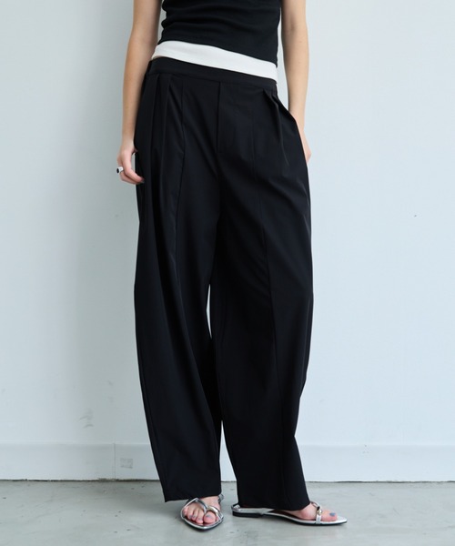 DRWCYS（ドロシーズ）の「【接触冷感/UVカット】タックコクーンパンツ（その他パンツ・レディース・チャコールグレー/ブラック・FREE）」の12枚目の写真