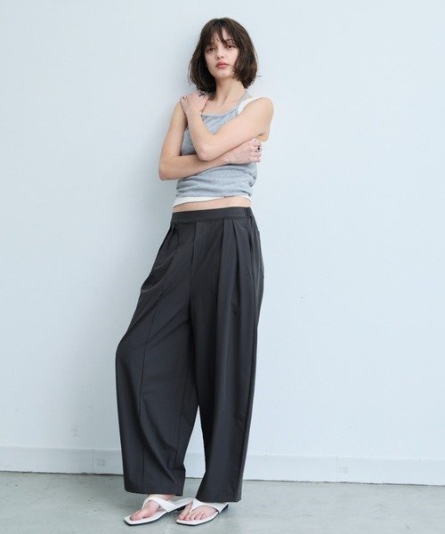 DRWCYS（ドロシーズ）の「【接触冷感/UVカット】タックコクーンパンツ（その他パンツ・レディース・チャコールグレー/ブラック・FREE）」の14枚目の写真