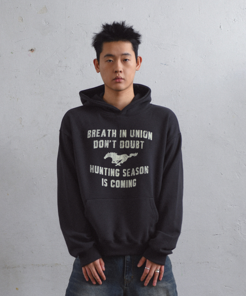 AMOU（アモウ）の「Vintage Horse HOODIE  BLACK（パーカー・レディース・その他・2/1）」の2枚目の写真
