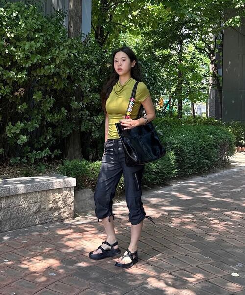 SOMSOC(ソムソック)の「DAZE MIXED DENIM CAPRI PANTS_BLACK(その他パンツ・レディース・その他・FREE)」の7枚目の写真