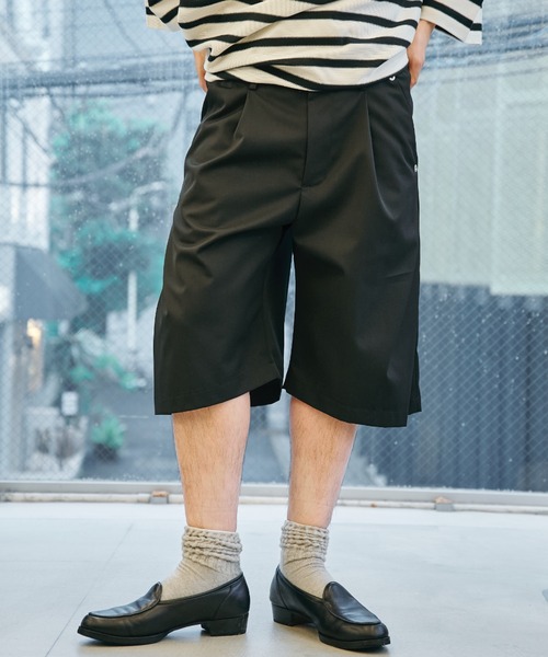 CONZ(コンズ)の「curve leg wide shorts/ショートパンツ/夏服/カーブシルエット/CONZ(スラックス・メンズ・ブラック/カーキ/グレー・3/2)」の7枚目の写真