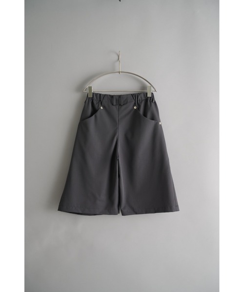 CONZ(コンズ)の「curve leg wide shorts/ショートパンツ/夏服/カーブシルエット/CONZ(スラックス・メンズ・ブラック/カーキ/グレー・3/2)」の11枚目の写真