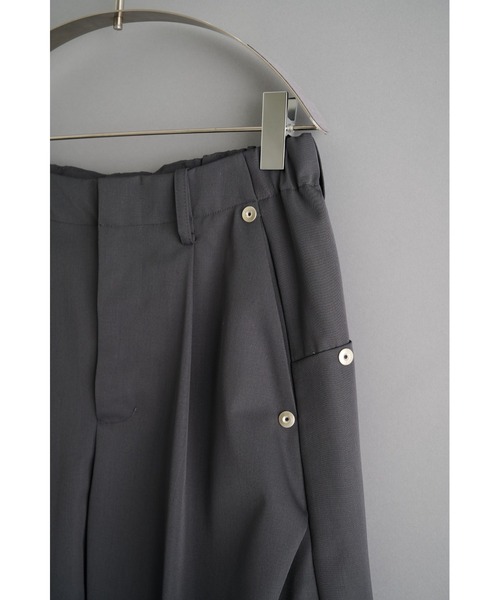 CONZ(コンズ)の「curve leg wide shorts/ショートパンツ/夏服/カーブシルエット/CONZ(スラックス・メンズ・ブラック/カーキ/グレー・3/2)」の13枚目の写真