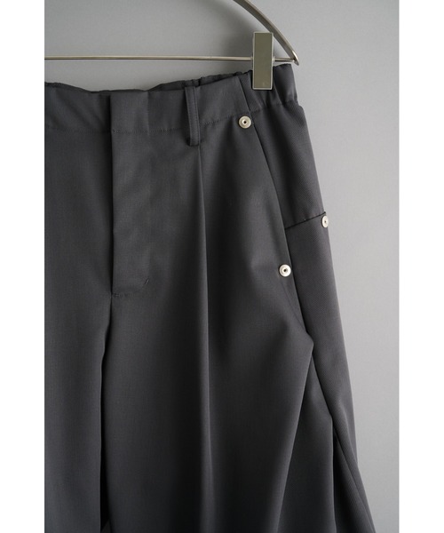 CONZ(コンズ)の「curve leg wide shorts/ショートパンツ/夏服/カーブシルエット/CONZ(スラックス・メンズ・ブラック/カーキ/グレー・3/2)」の14枚目の写真