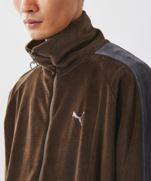 JOURNAL STANDARD relume(ジャーナルスタンダード レリューム)の「《追加》PUMA / プーマ 別注 ”T7” ベロア トラックジャケット(その他トップス・メンズ・ブラウン系その他/ネイビー/ブラウン・MEDIUM/LARGE)」の18枚目の写真