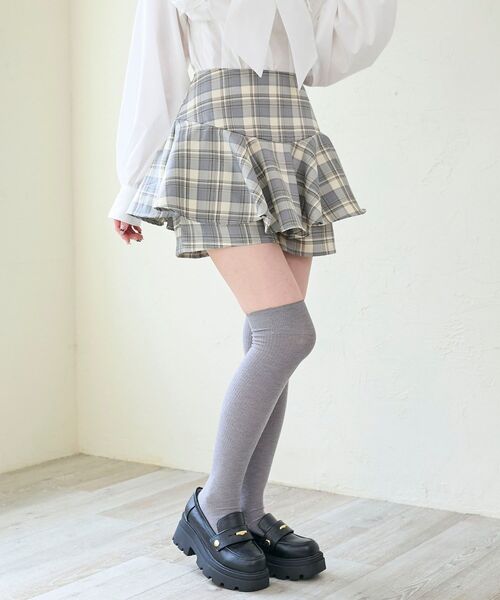 MAJESTIC LEGON(マジェスティックレゴン)の「レイヤードライクフレアショートスカパン(スカート・レディース・ホワイト系その他2/グレー/ブラック系その他・MEDIUM)」の13枚目の写真