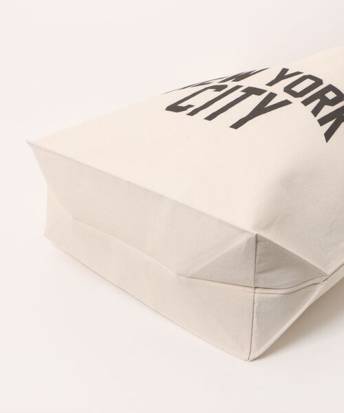 Ol' Basics（オールベーシックス）の「Ol' Basics（オール・ベーシックス） トートバッグ キャンバス NEW YORK CITY ニューヨーク ロゴ プリント 鞄 BAG アメカジ メンズ レディース ユニセックス Lサイズ（トートバッグ・レディース・ナチュラル・FREE）」の4枚目の写真