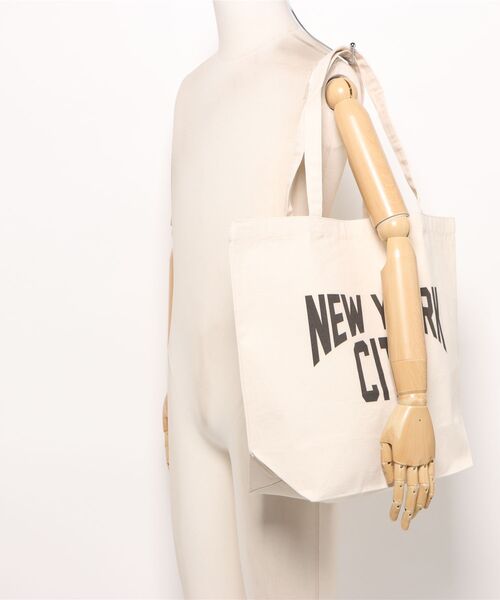 Ol' Basics（オールベーシックス）の「Ol' Basics（オール・ベーシックス） トートバッグ キャンバス NEW YORK CITY ニューヨーク ロゴ プリント 鞄 BAG アメカジ メンズ レディース ユニセックス Lサイズ（トートバッグ・レディース・ナチュラル・FREE）」の6枚目の写真