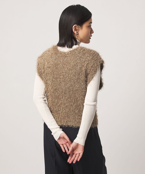 A DAY IN THE LIFE UNITED ARROWS(アデイインザライフユナイテッドアローズ)の「ラメフェザーボタンベスト 2WAY -ウォッシャブル- <A DAY IN THE LIFE>(ニット/セーター・レディース・ブラック/グレー系/オフホワイト/ブラウン系・FREE)」の4枚目の写真