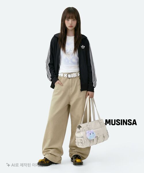 DEINET(ダイニット)の「BELTED POCKET SHOULDER BAG IN BEIGE(ショルダーバッグ・レディース・その他・FREE)」の11枚目の写真
