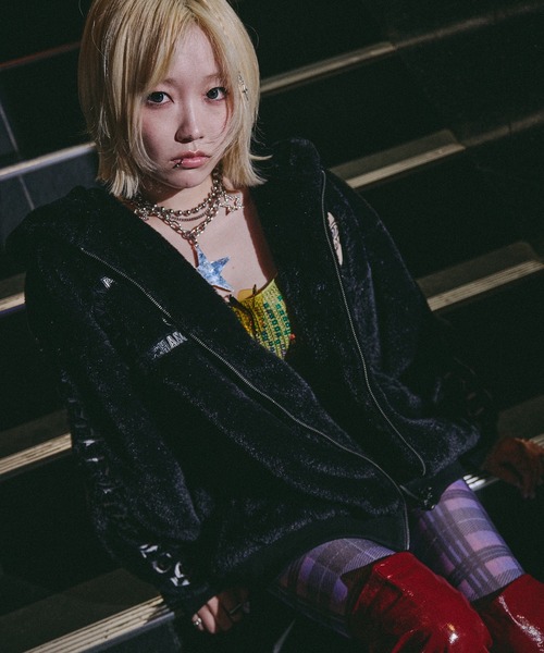 GALFY(ガルフィー)の「GALFY-おしゃぶりヤリラファーブルゾン(ブルゾン・メンズ・ホワイト/ブラック/ベージュ・L/XL)」の7枚目の写真