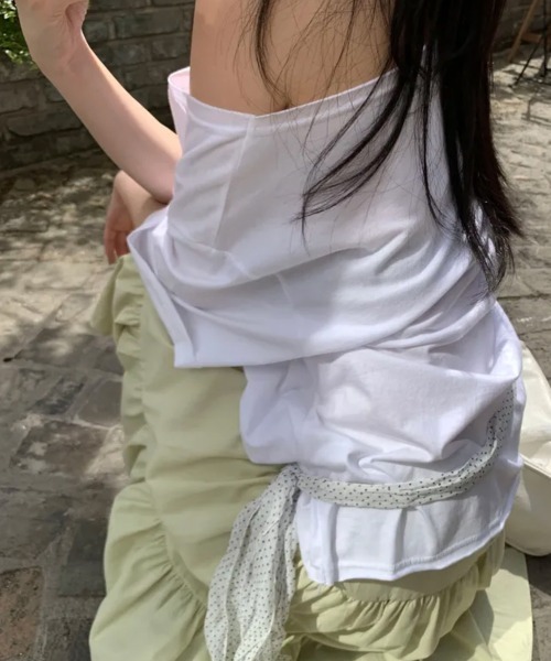 LOENNE(ロエヌ)の「Lettering Off-Shoulder Tee / レタリングオフショルダーTシャツ(Tシャツ/カットソー・レディース・ネイビー/ホワイト・FREE)」の6枚目の写真