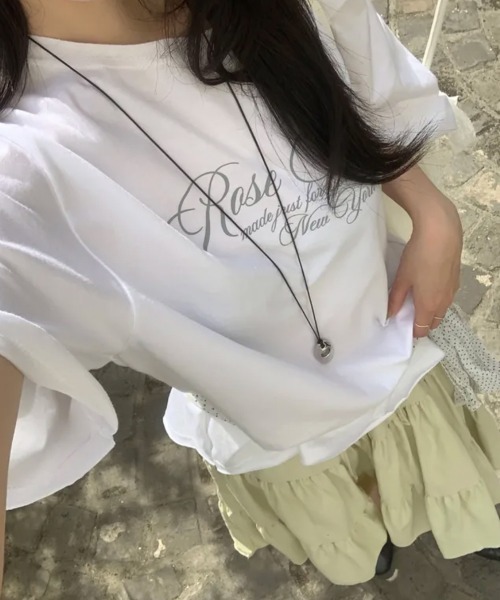 LOENNE(ロエヌ)の「Lettering Off-Shoulder Tee / レタリングオフショルダーTシャツ(Tシャツ/カットソー・レディース・ネイビー/ホワイト・FREE)」の8枚目の写真
