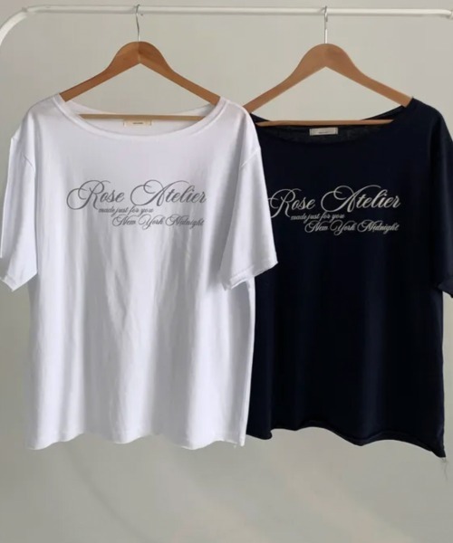 LOENNE(ロエヌ)の「Lettering Off-Shoulder Tee / レタリングオフショルダーTシャツ(Tシャツ/カットソー・レディース・ネイビー/ホワイト・FREE)」の19枚目の写真