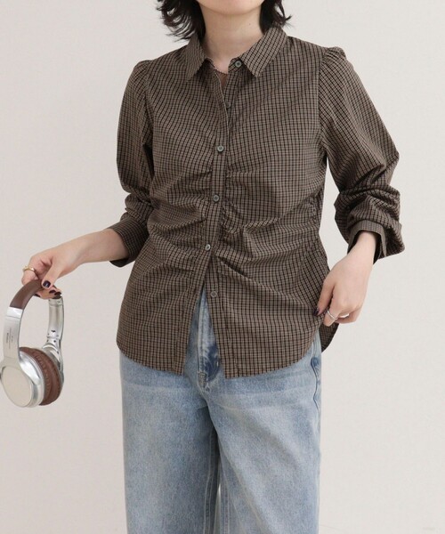 fredy emue(フレディエミュ)の「【WEB限定カラーあり】フロントギャザーコンパクトシャツ(シャツ/ブラウス・レディース・サックスブルー/キャメル/ブラウン系その他/ブラック系その他/ブルー系その他・38)」の21枚目の写真
