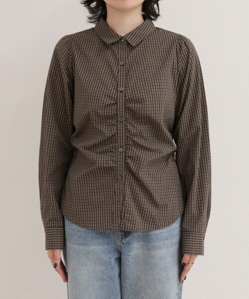 fredy emue(フレディエミュ)の「【WEB限定カラーあり】フロントギャザーコンパクトシャツ(シャツ/ブラウス・レディース・サックスブルー/キャメル/ブラウン系その他/ブラック系その他/ブルー系その他・38)」の7枚目の写真