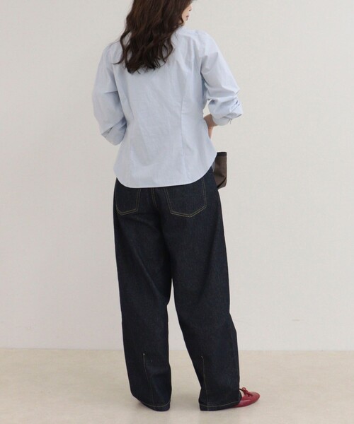 fredy emue(フレディエミュ)の「【WEB限定カラーあり】フロントギャザーコンパクトシャツ(シャツ/ブラウス・レディース・サックスブルー/キャメル/ブラウン系その他/ブラック系その他/ブルー系その他・38)」の18枚目の写真