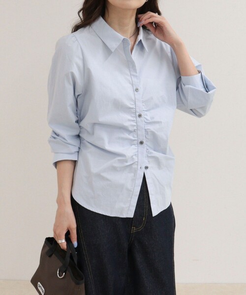 fredy emue(フレディエミュ)の「【WEB限定カラーあり】フロントギャザーコンパクトシャツ(シャツ/ブラウス・レディース・サックスブルー/キャメル/ブラウン系その他/ブラック系その他/ブルー系その他・38)」の22枚目の写真