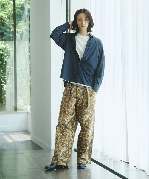 JOURNAL STANDARD（ジャーナルスタンダード）の「カモ柄 キャンバス ベルテッド パンツ（その他パンツ・メンズ・ベージュ・MEDIUM/LARGE）」の2枚目の写真