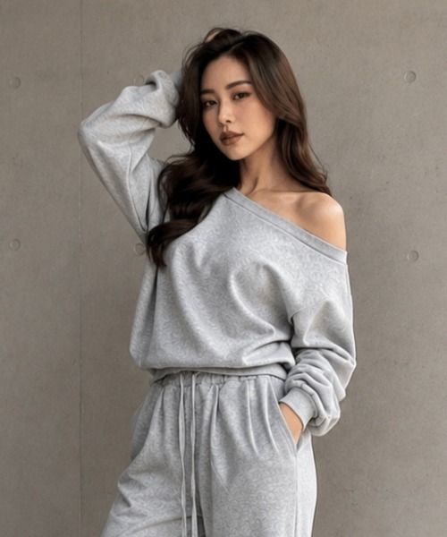 center i(センターアイ)の「ワンショルダースウェットトップス ワイドパンツ2点セットアップ(セットアップ・レディース・ブラック/グレー・FREE)」の8枚目の写真
