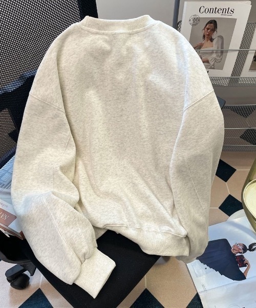 SHEPP(シープ)の「【26年秋冬新作】うさぎリボンプリント ビッグシルエット スウェット(スウェット・レディース・アイボリー・M)」の5枚目の写真