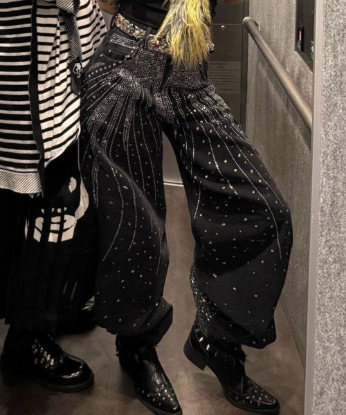 SHERU（シェル）の「放射ラインストーン ブラックワイドデニムパンツ Y2K ストリート（デニムパンツ・レディース・ブラック・M/S/L）」の3枚目の写真
