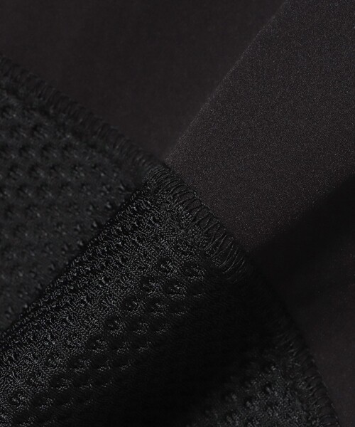 BEAMS GOLF(ビームスゴルフ)の「ORANGE LABEL / USシリーズ SQR 肩ジップ モックネックシャツ(UVカット)(スウェット・メンズ・ネイビー/ブラック/ホワイト・S/M/L/XL)」の21枚目の写真