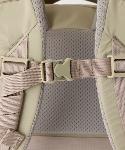 WILD THINGS（ワイルドシングス）の「【WILD THINGS】METROPOLIS BACK PACK M（バックパック/リュック・レディース・ブラック/ベージュ・ONE SIZE）」の6枚目の写真