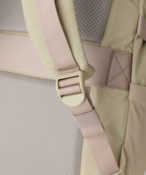 WILD THINGS（ワイルドシングス）の「【WILD THINGS】METROPOLIS BACK PACK M（バックパック/リュック・レディース・ブラック/ベージュ・ONE SIZE）」の7枚目の写真
